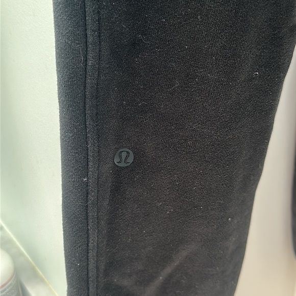 lululemon scuba joggers (color: black, size: 4) - Picture 4 of 5